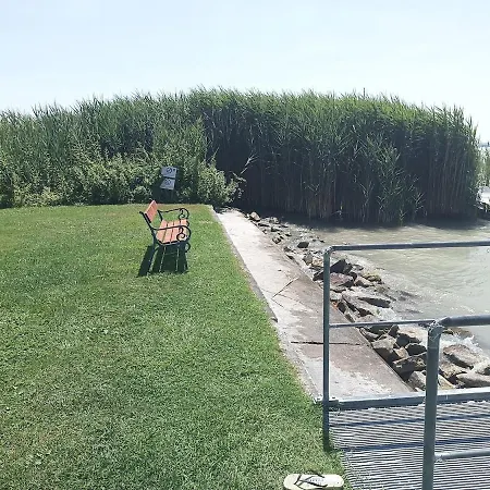 Waterfront Апартаменты