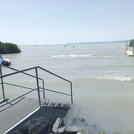Waterfront Сантод