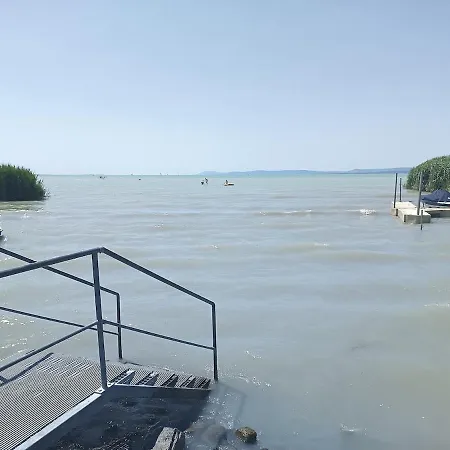 Waterfront Апартаменты